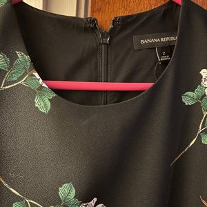 BR floral shift dress